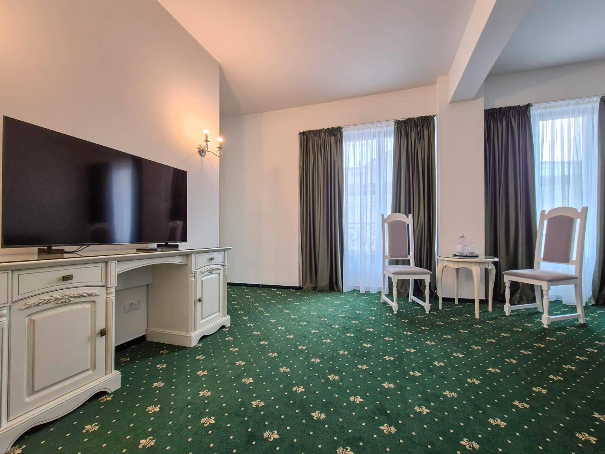 Green Park Boutique Hotel Focşani 외부 사진