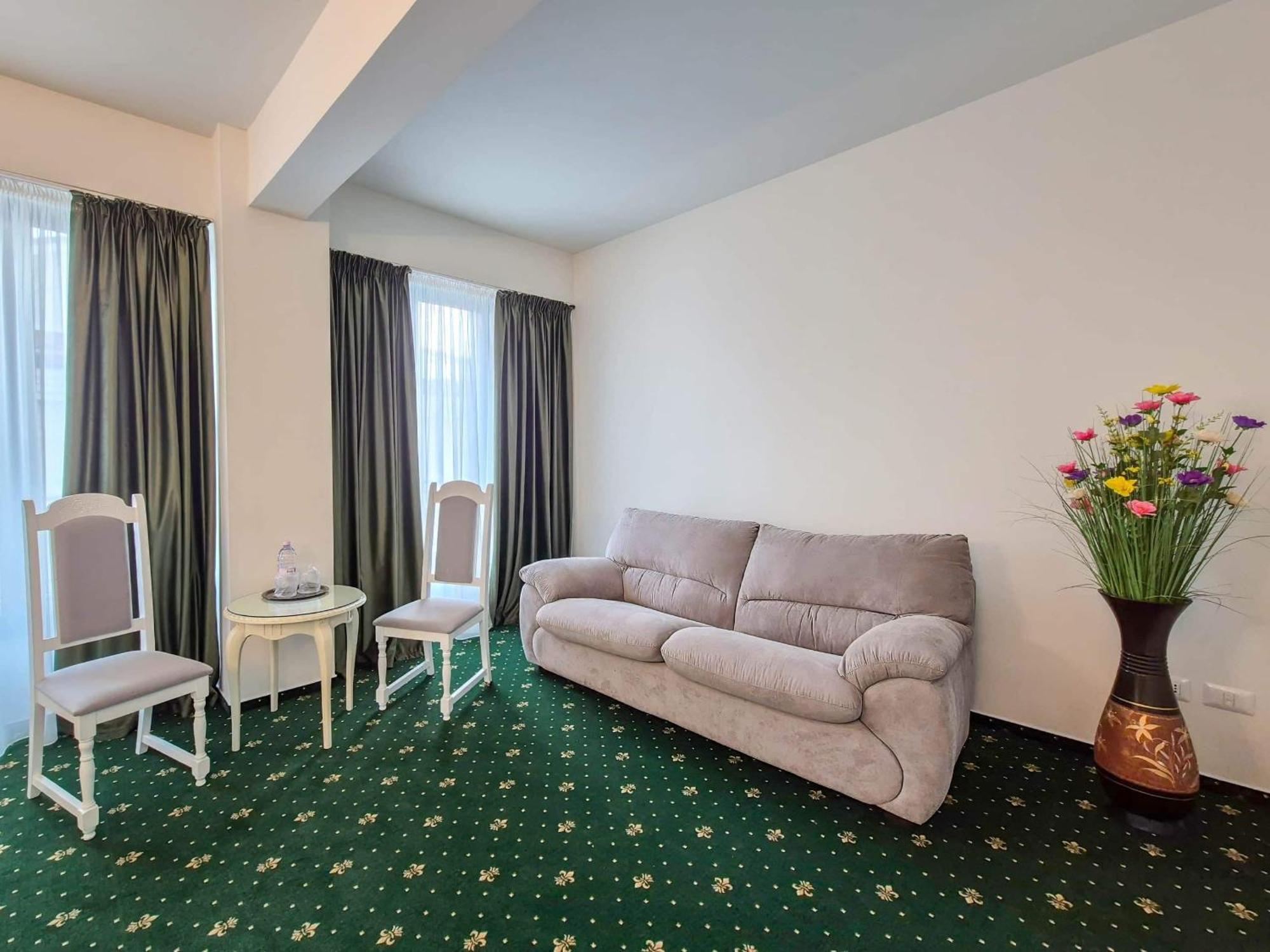 Green Park Boutique Hotel Focşani 외부 사진