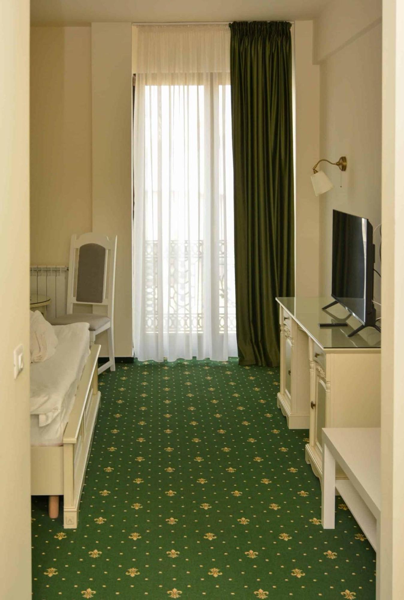 Green Park Boutique Hotel Focşani 외부 사진