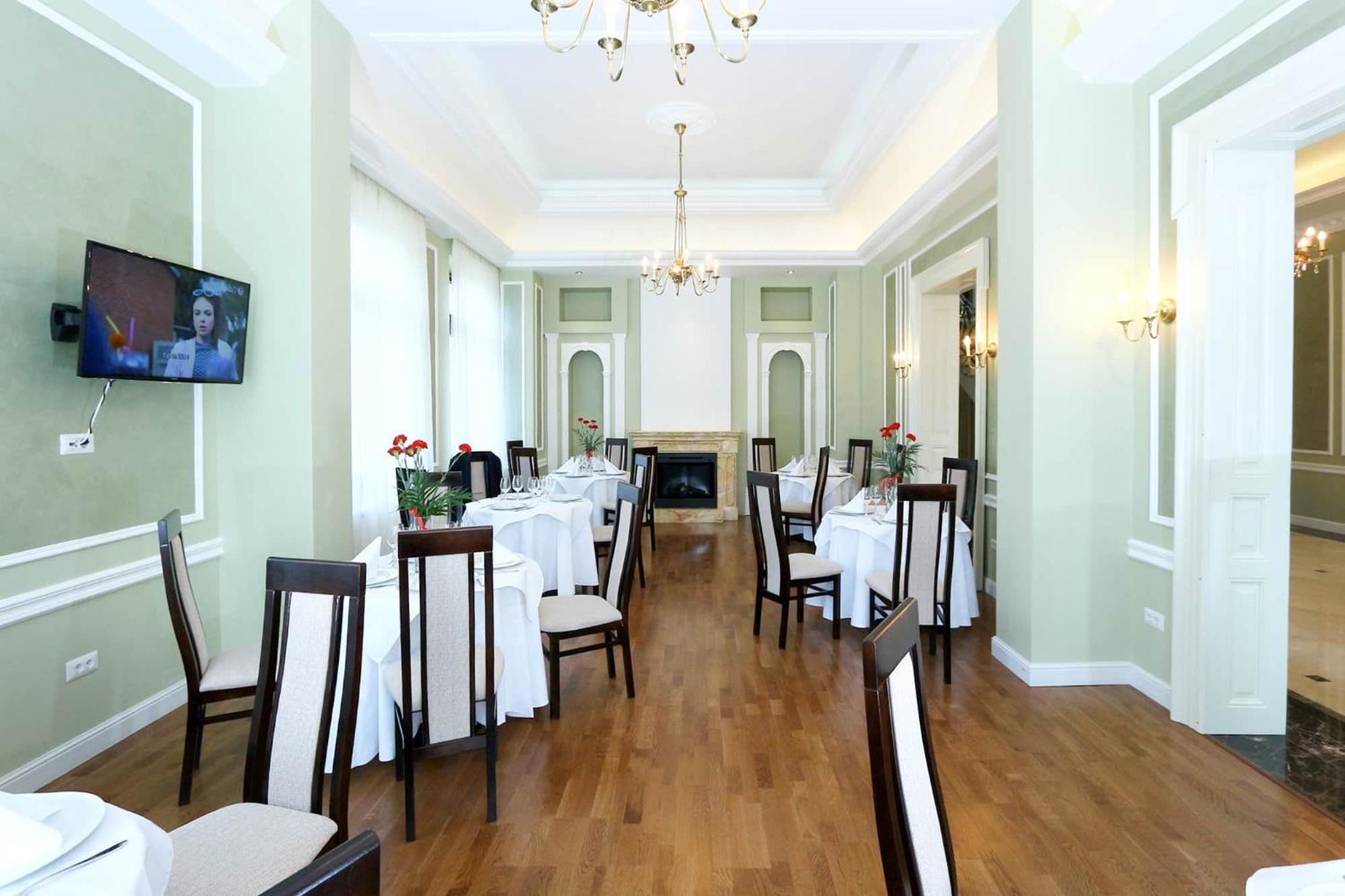 Green Park Boutique Hotel Focşani 외부 사진