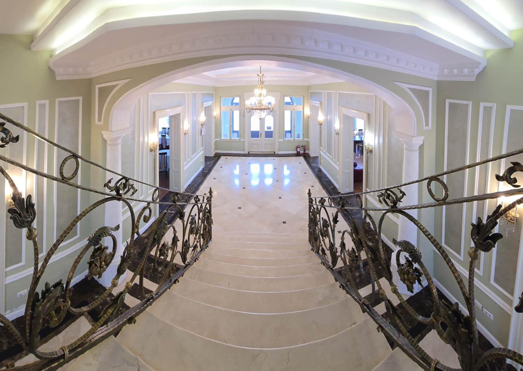 Green Park Boutique Hotel Focşani 외부 사진